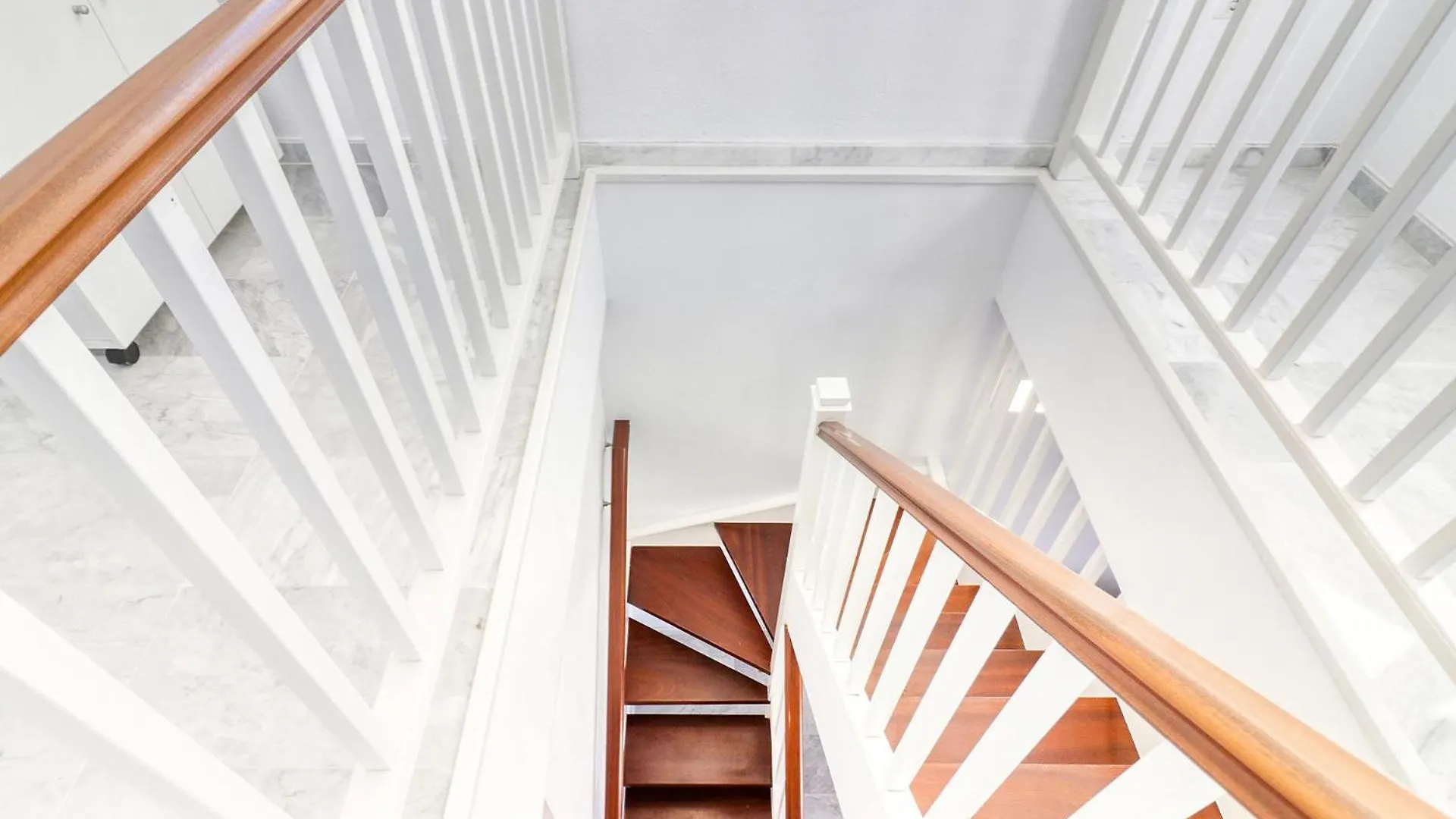 Appartamento Two-Floor Penthouse W/ Spa Tub & Outdoor Terrace Arona