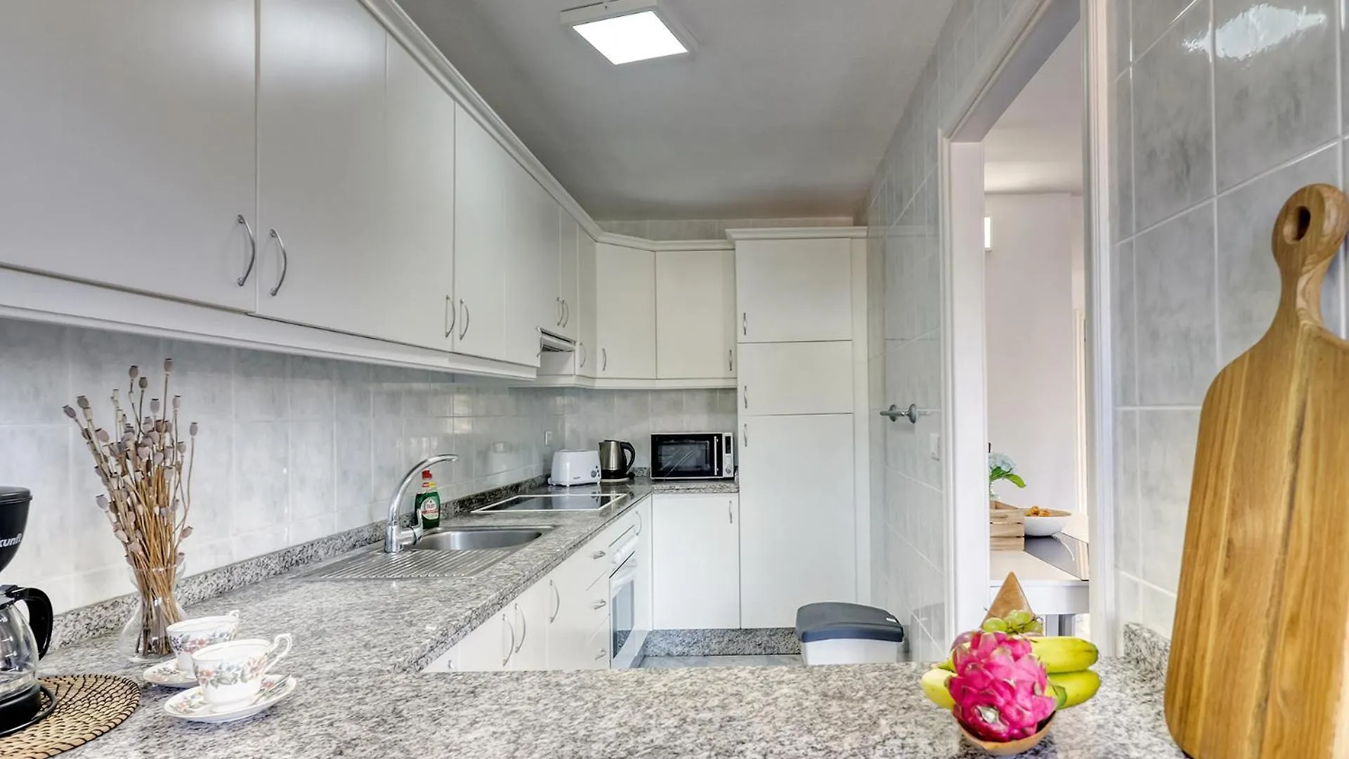 Two-Floor Penthouse W/ Spa Tub & Outdoor Terrace Arona  Apartment